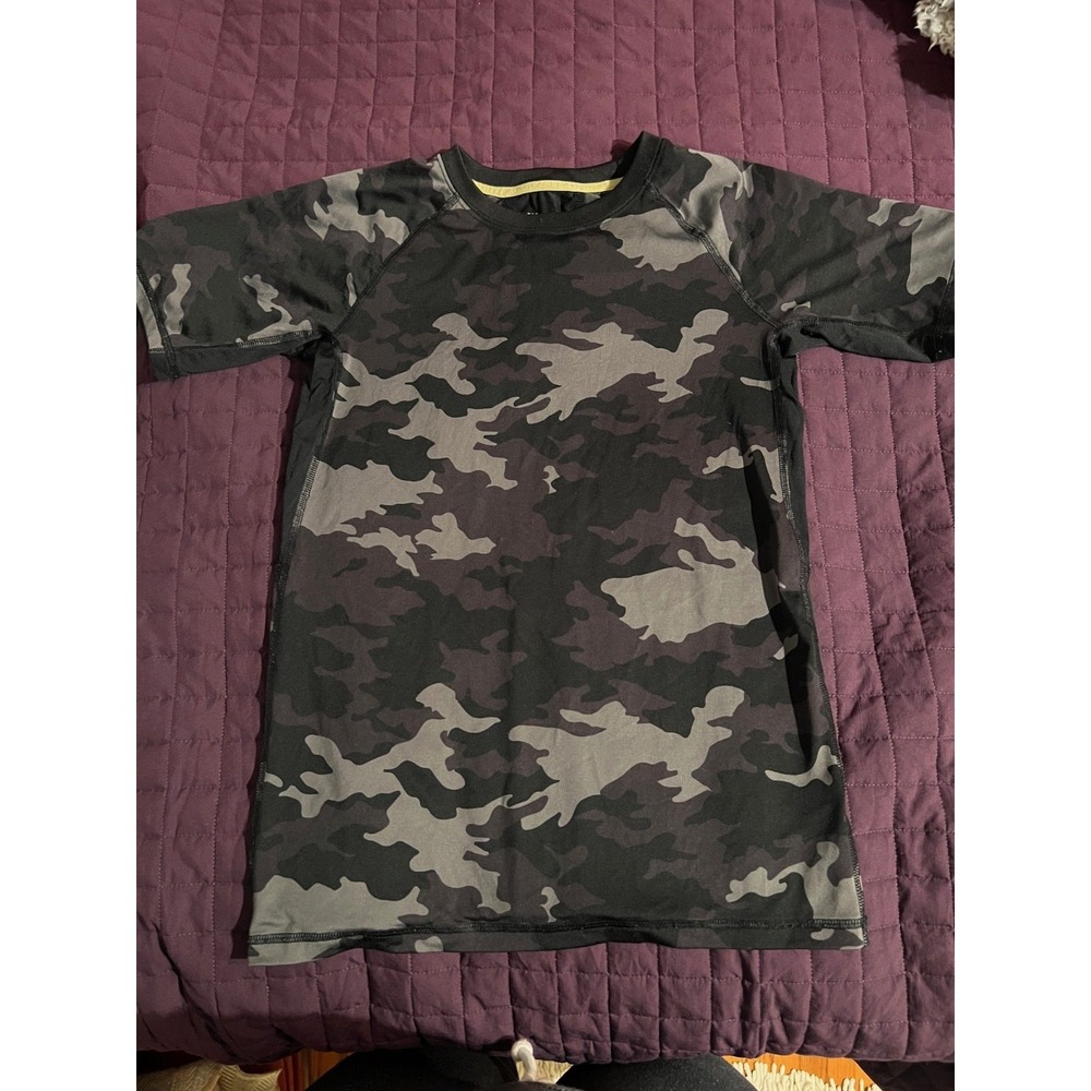 Girls All in Motion Camoflauge‎ T Shirt Size L